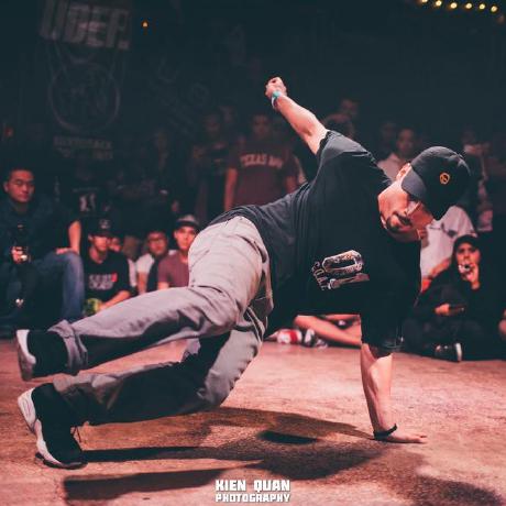 Rick
        Maya breakdancing in public
